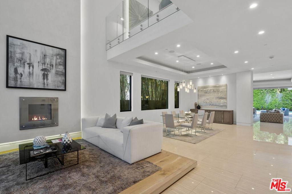 350 Harper Avenue - Photo 1