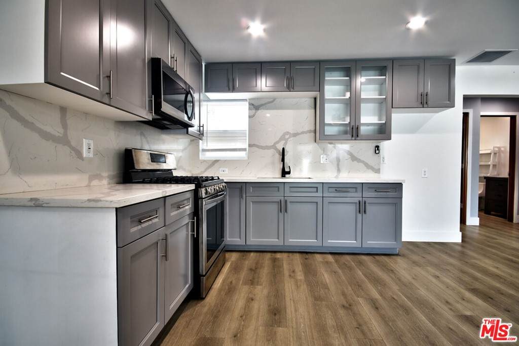 6552 Blucher Avenue - Photo 1