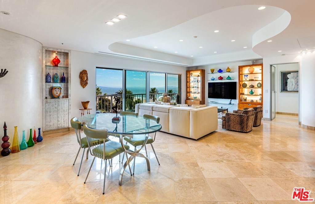 101 California Avenue - Photo 1