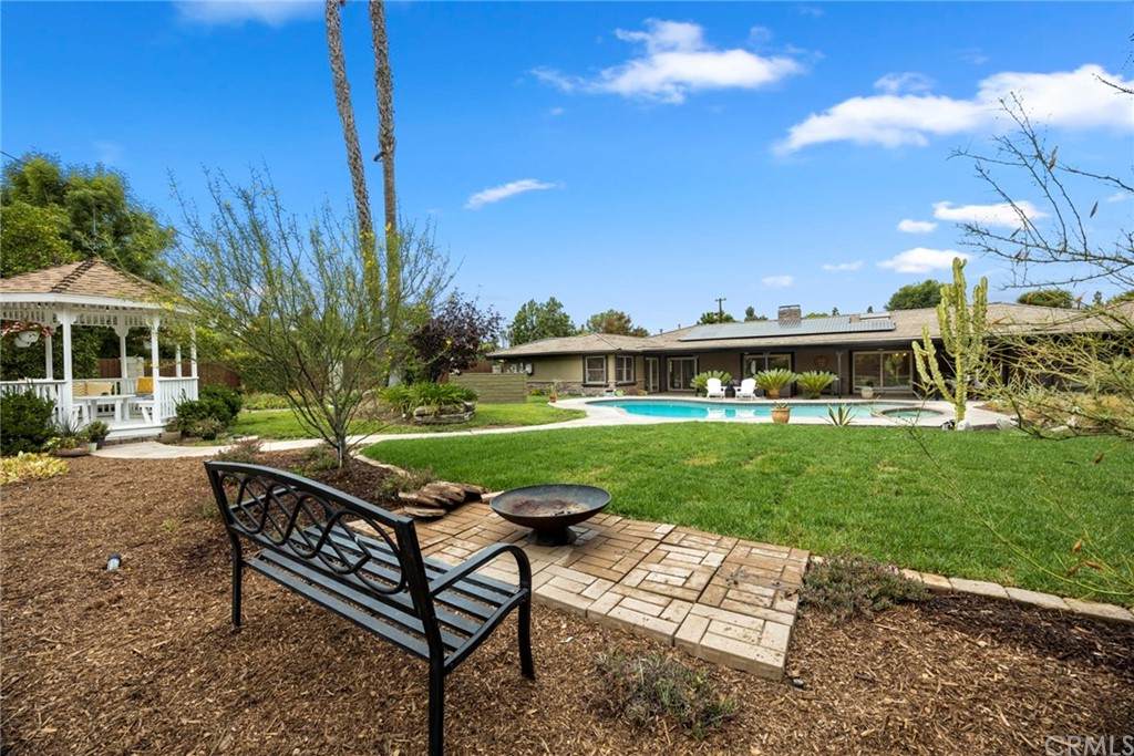206 Alvarado Circle - Photo 1
