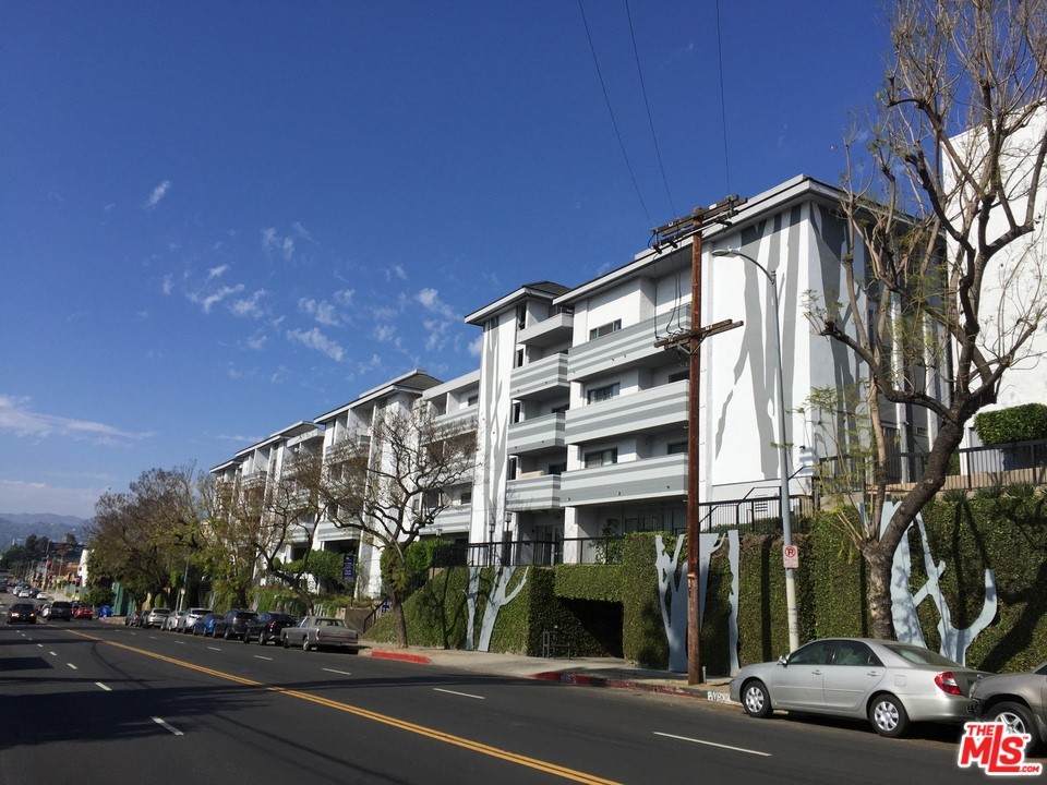 160 Virgil Boulevard - Photo 1