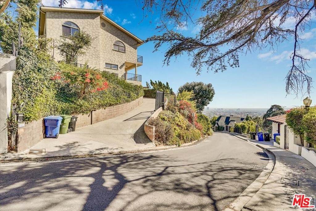 2450 Catalina Street - Photo 1