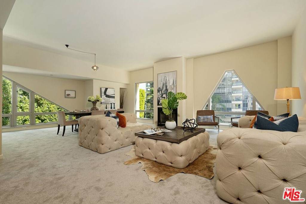 10727 Wilshire - Photo 1
