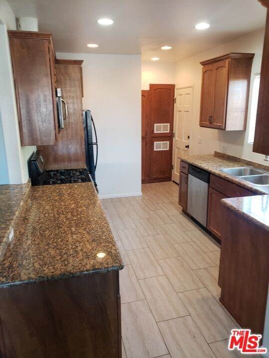 5743 Keniston Avenue - Photo 1