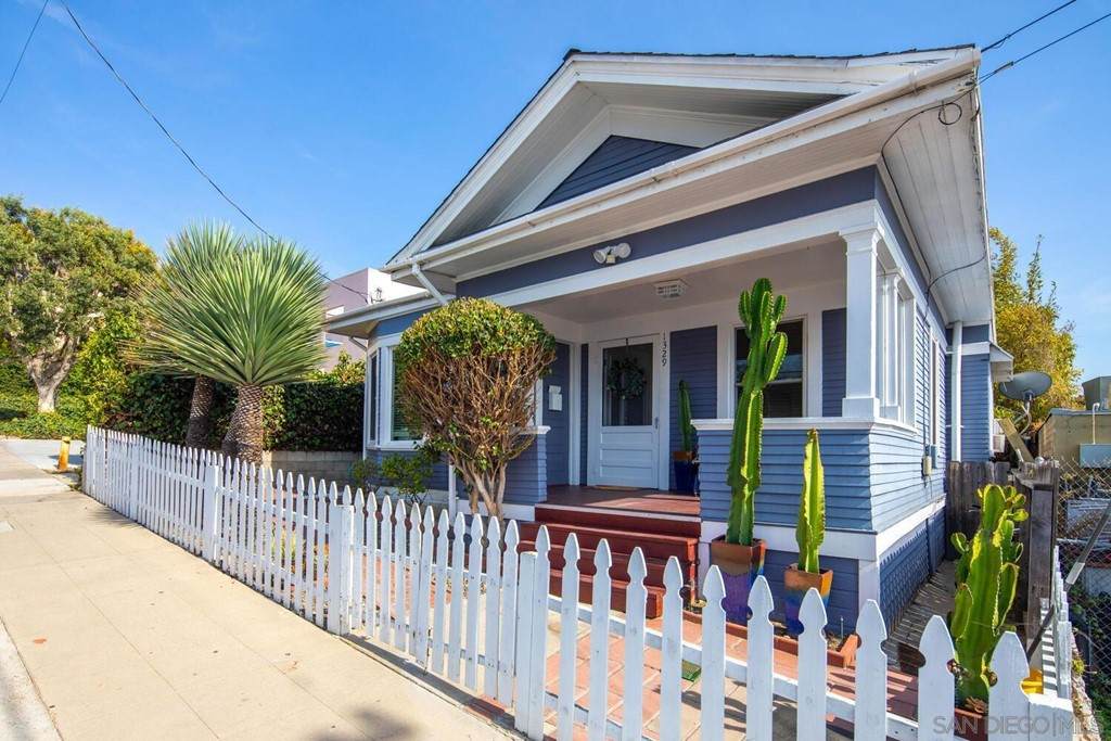 1329 W. Spruce Street - Photo 1