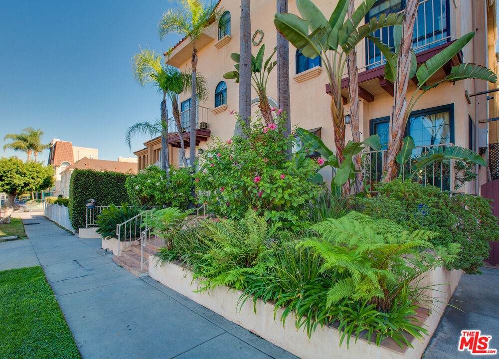 8636 Olympic Boulevard - Photo 1