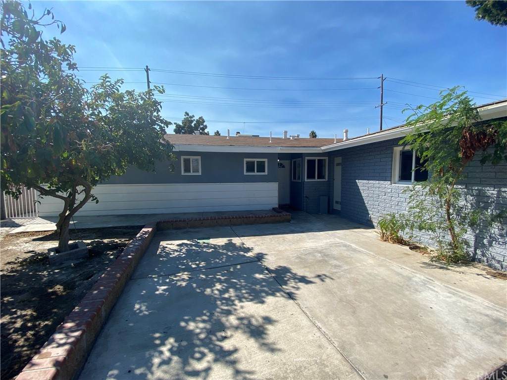7060 Argyle Avenue - Photo 1