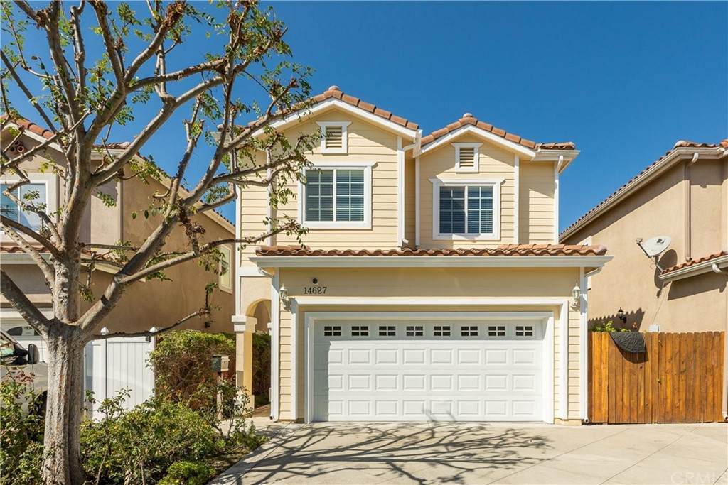 14627 Lemoli Avenue - Photo 1