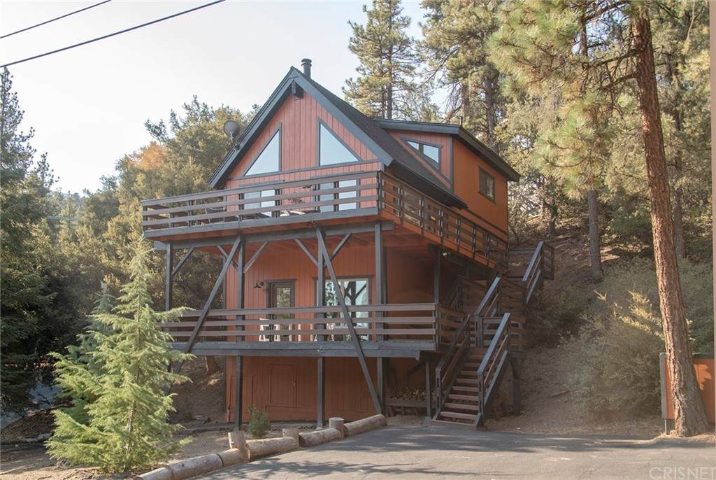 2205 Symonds Drive - Photo 1