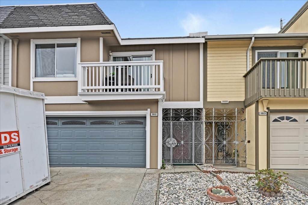 3911 Fairfax Way - Photo 1