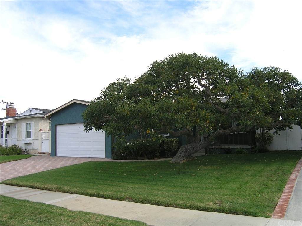 22732 Ladeene Avenue - Photo 1
