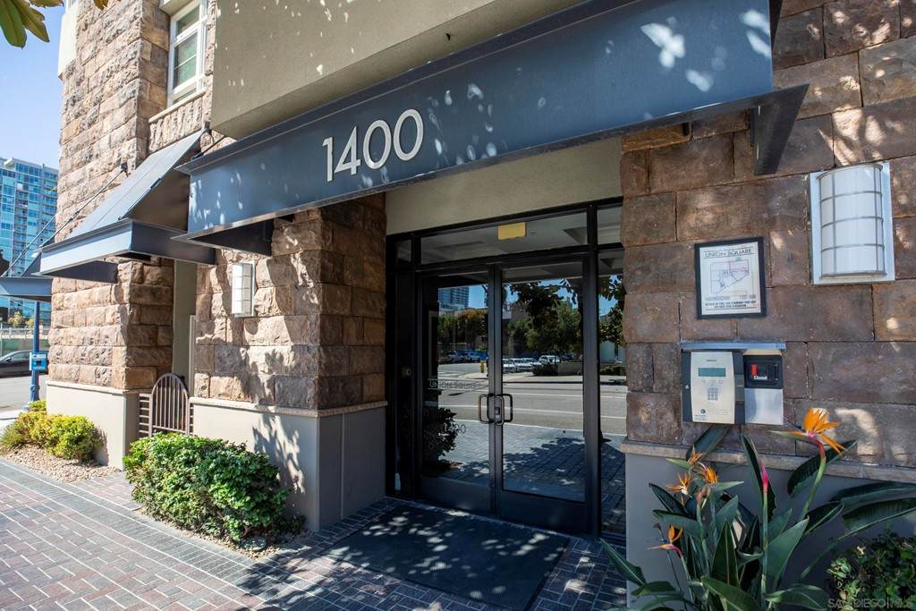 1400 Broadway - Photo 1