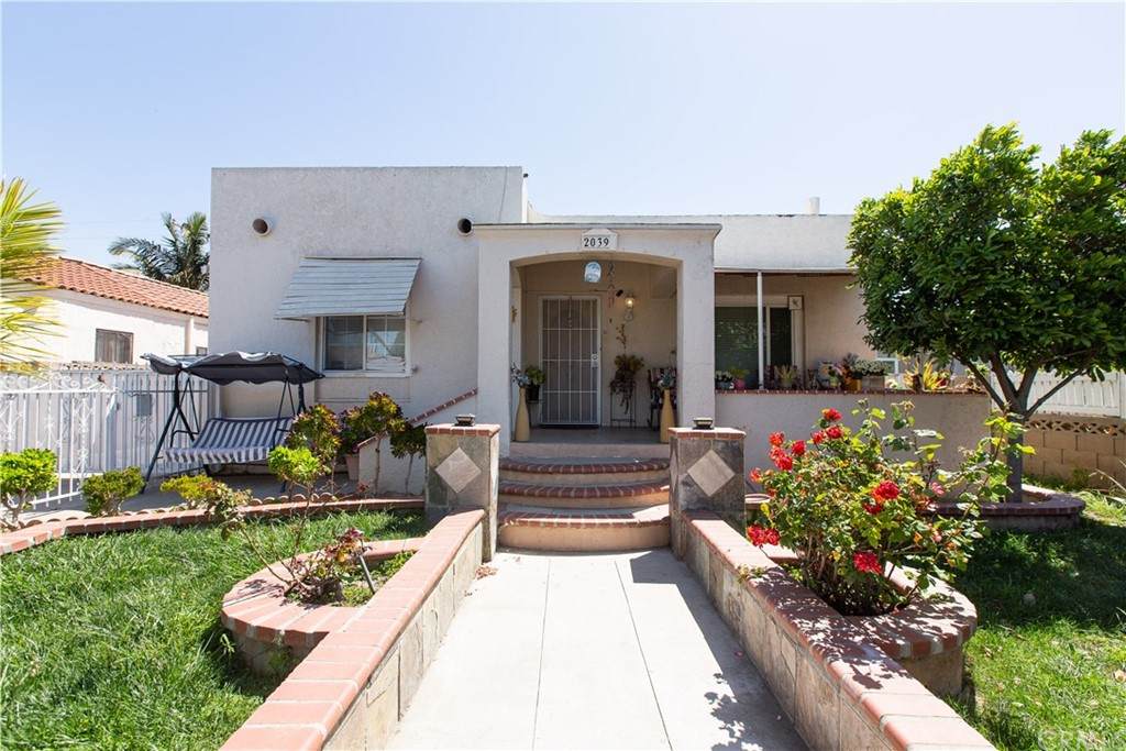 2039 Hickory Street - Photo 1