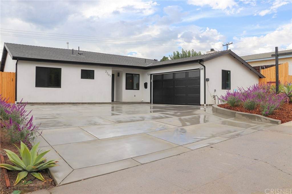 2207 Sunridge Drive - Photo 1