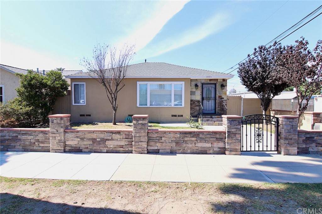 2571 Oregon Avenue - Photo 1