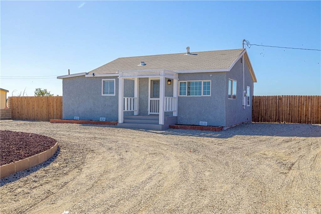 734 Avenue G - Photo 1