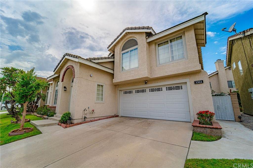 5561 Stratford Avenue - Photo 1