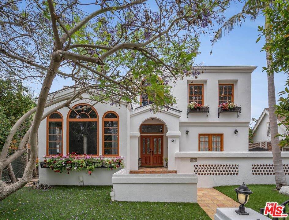 315 15Th Street - Photo 1