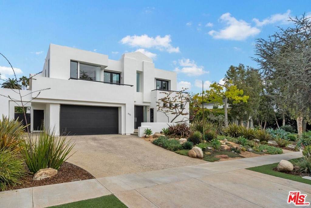 521 20Th Street - Photo 1