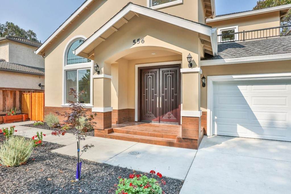 556 Farley Street - Photo 1