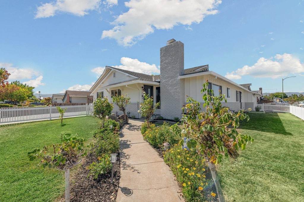 1704 Hillsdale Avenue - Photo 1