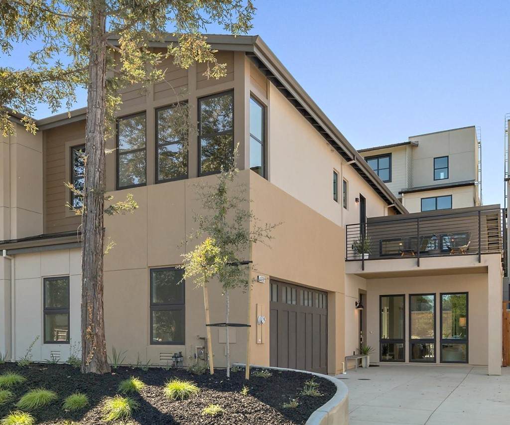 820 Olive Avenue - Photo 1