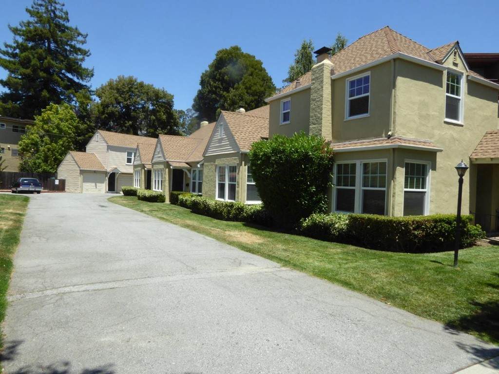 1218 Bellevue Avenue - Photo 1
