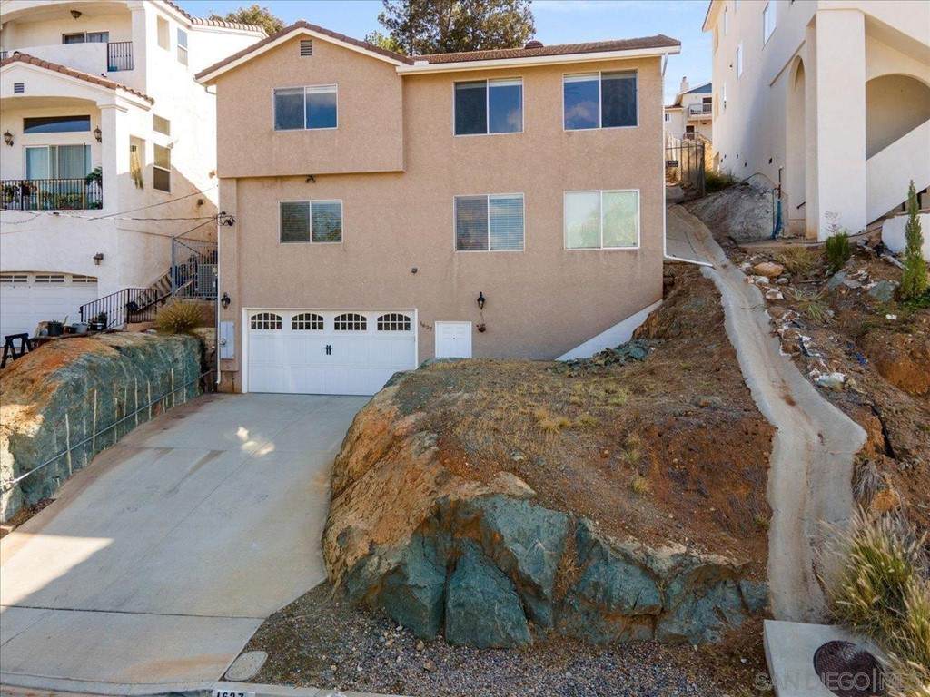 1627 Coronado Ave - Photo 1