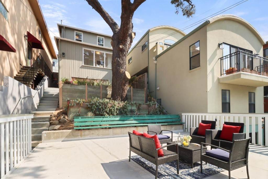127 Santa Clara Street - Photo 1