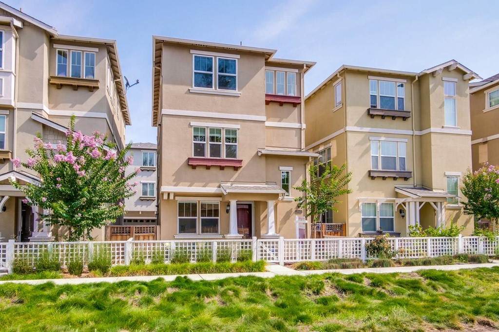 2943 Pescadero Terrace - Photo 1