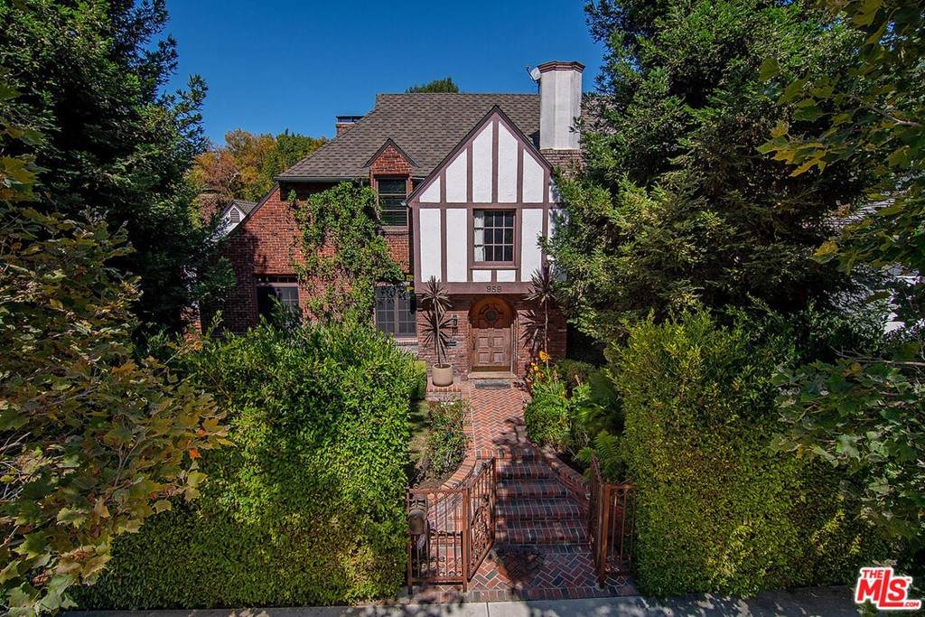 959 Longwood Avenue - Photo 1