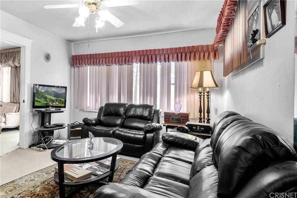 1643 Leighton Avenue - Photo 1