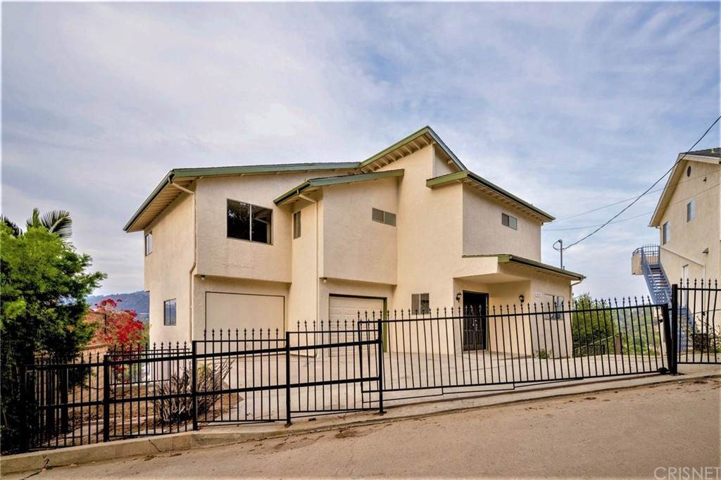 1435 Wildwood Drive - Photo 1