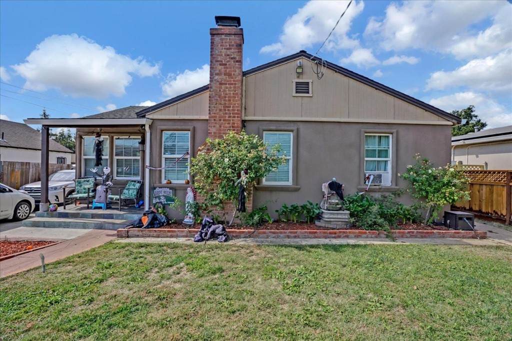 285 Doris Avenue - Photo 1