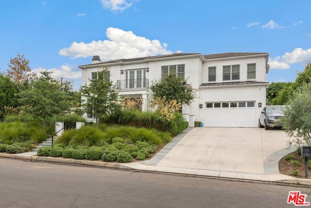 841 Toulon Drive - Photo 1