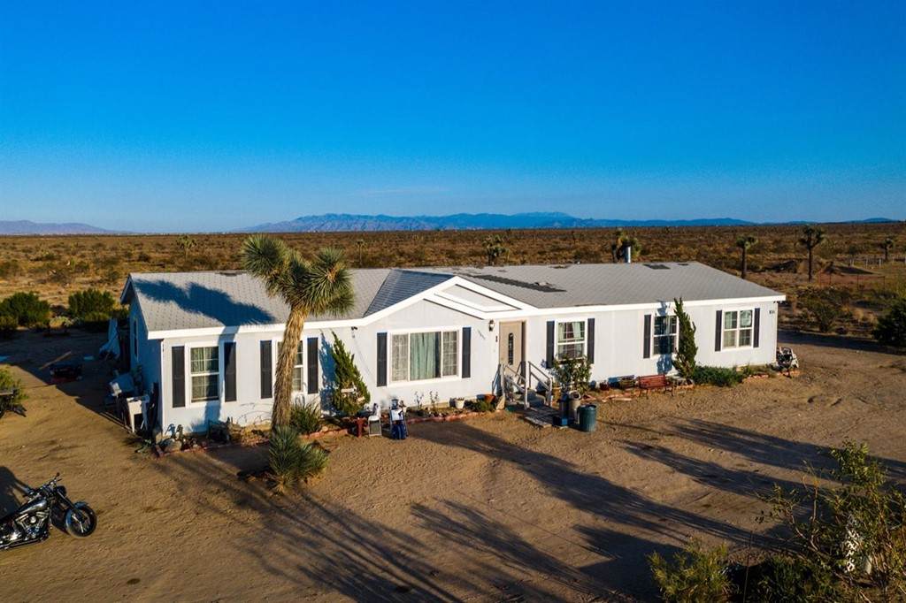 13855 Rochester Road - Photo 1