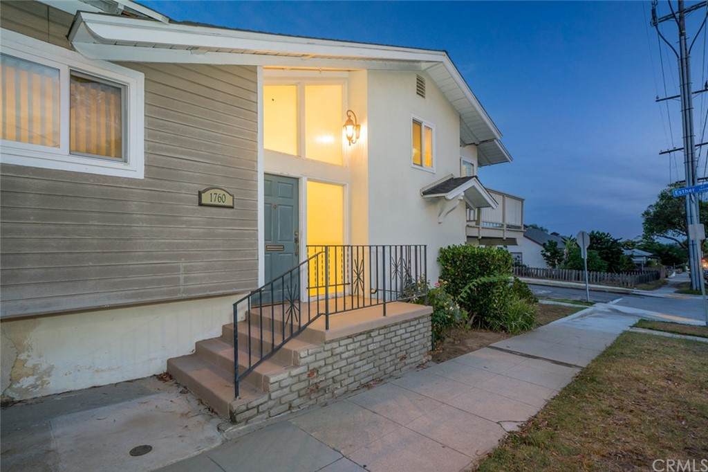 1760 Loma Avenue - Photo 1