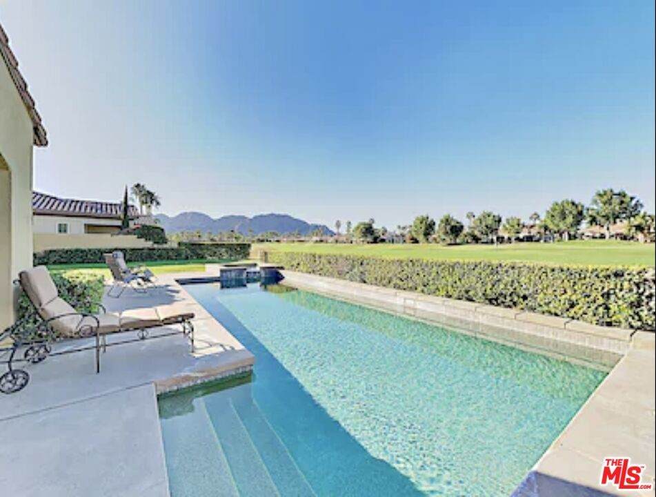 81300 Golf View Drive - Photo 1