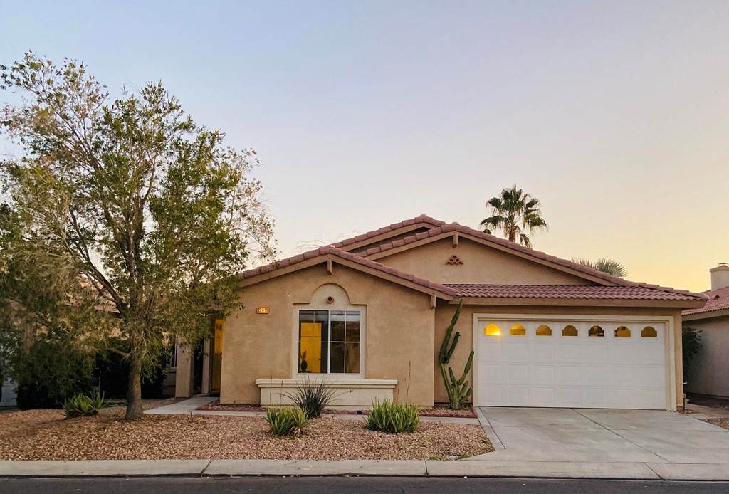 82411 Coolidge Avenue - Photo 1