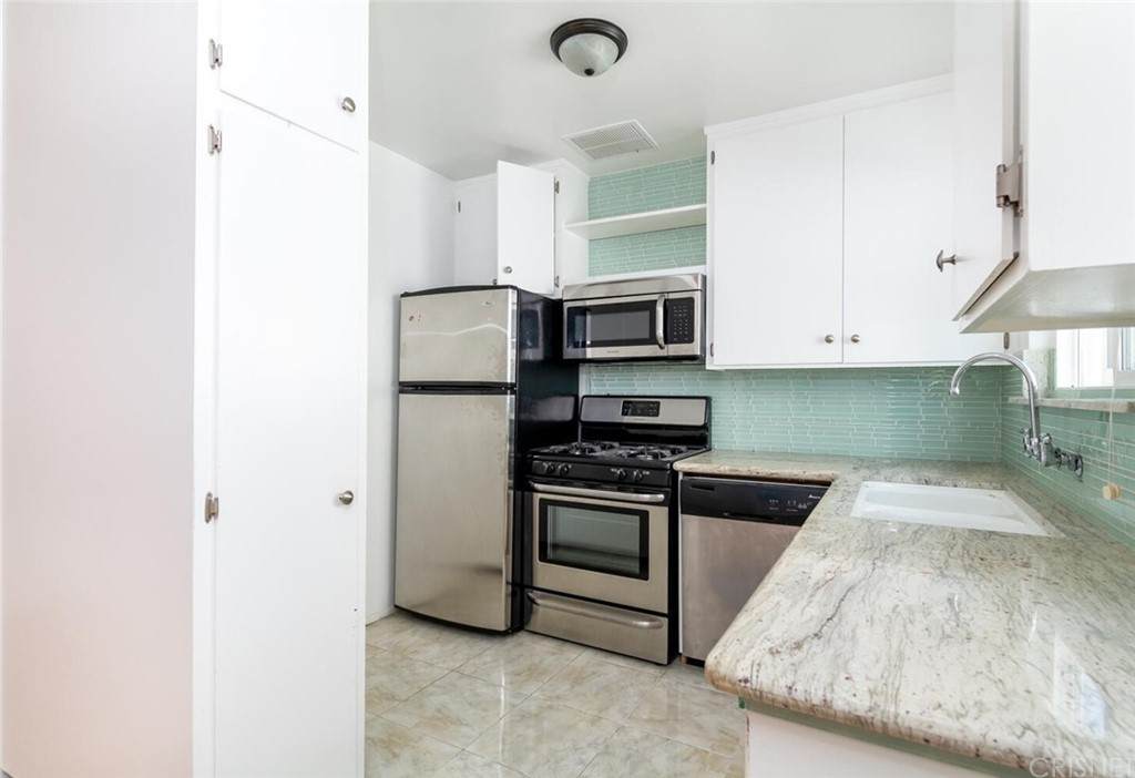 1246 Chelsea Avenue - Photo 1