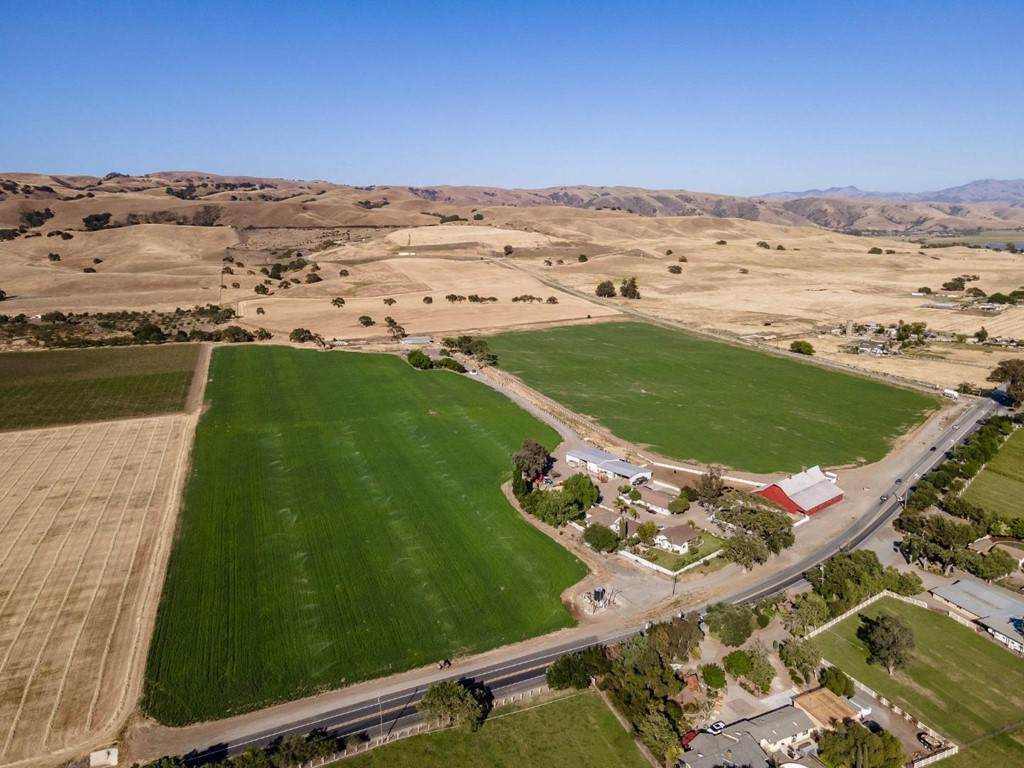 3665 Pacheco Pass Highway - Photo 1