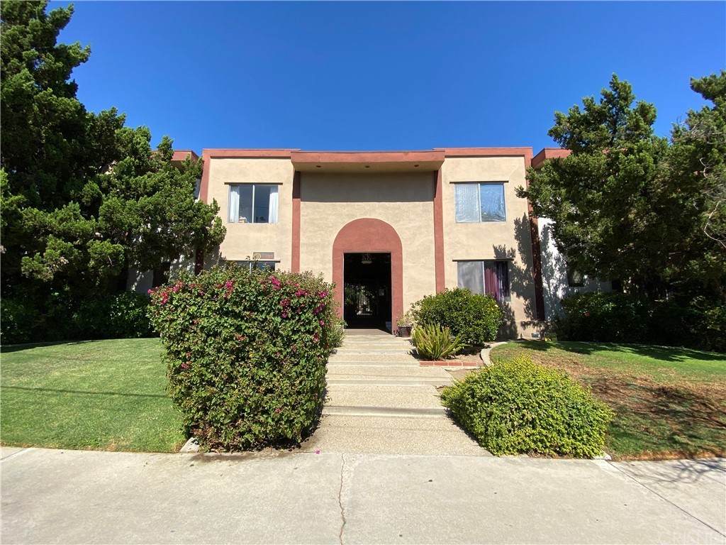 18655 Clark Street - Photo 1
