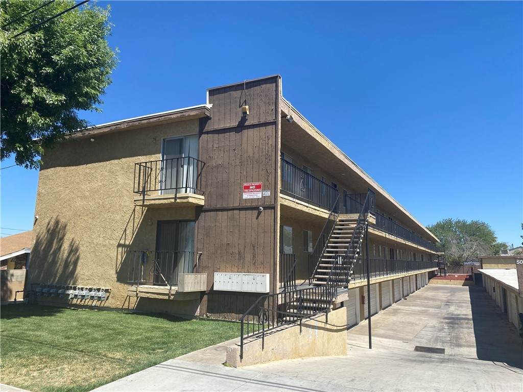 5041 Avenue L14 - Photo 1