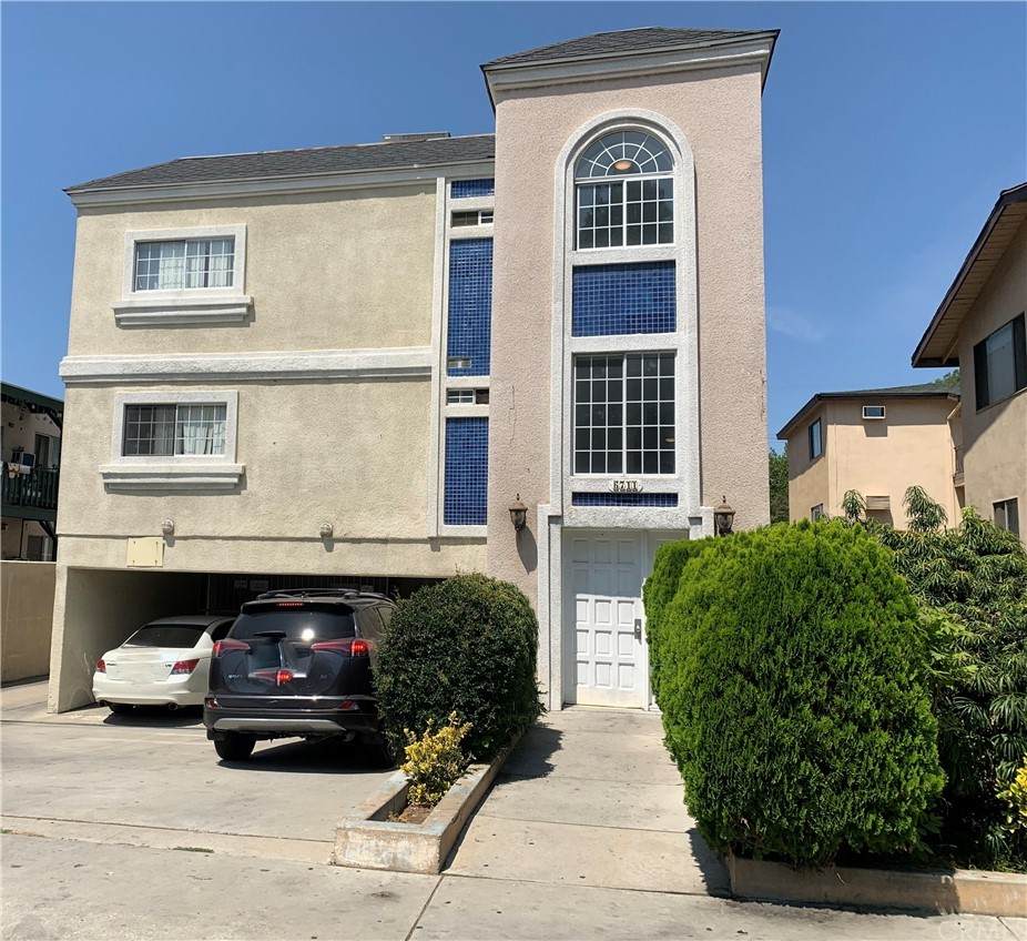 6711 Woodman Avenue - Photo 1