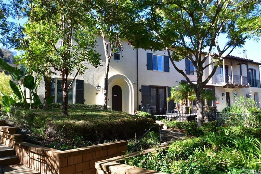 923 Terrace Lane - Photo 1