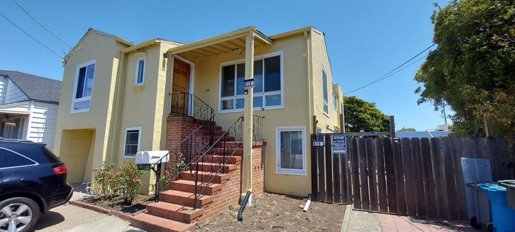 818 Hensley - Photo 1