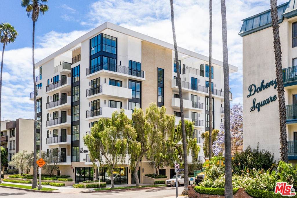 105 Doheny Drive - Photo 1