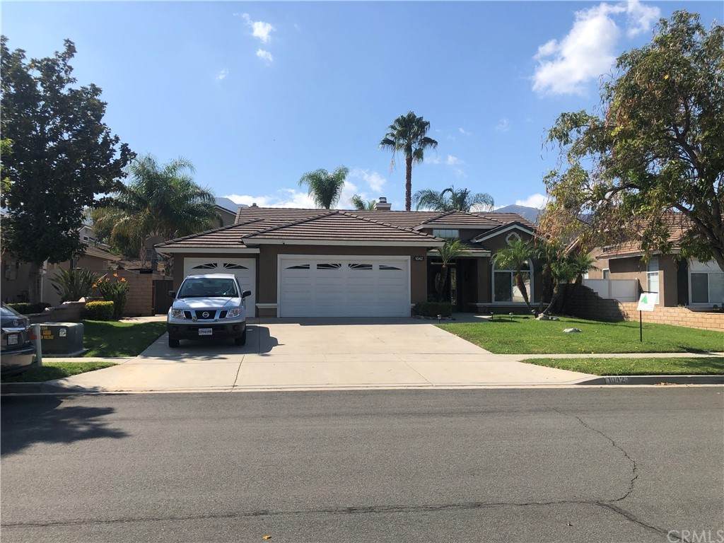 1042 Royal Oaks Circle - Photo 1