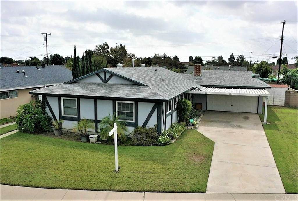 9542 Teal Avenue - Photo 1