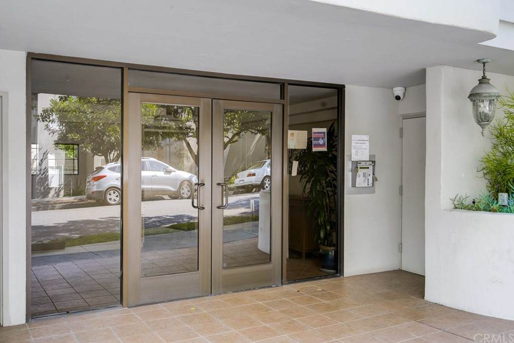 16040 Sunset Boulevard - Photo 1